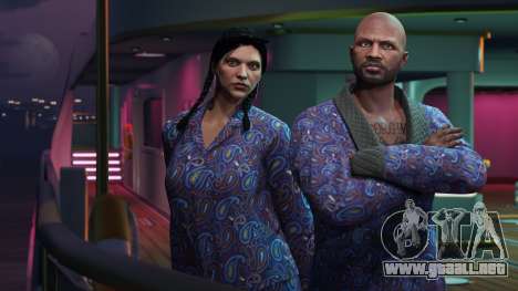 GTA Online: Chaqueta azul y pijamas