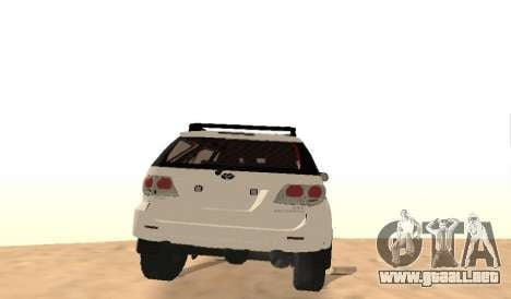 Toyota Fortuner 4WD 2015 Rustica para GTA San Andreas