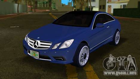 Mercedes-Benz E500 (C207) Coupe White Interier para GTA Vice City