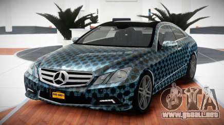 Mercedes-Benz E500 QD S6 para GTA 4