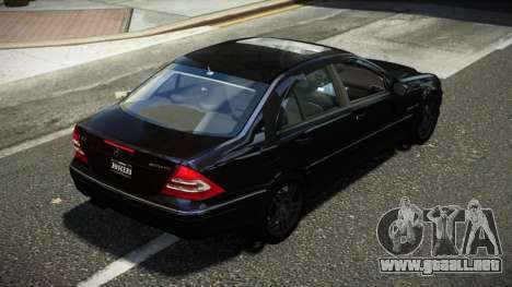 Mercedes-Benz C32 AMG DTK para GTA 4