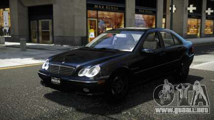 Mercedes-Benz C32 AMG DTK para GTA 4