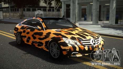 Mercedes-Benz E500 Lozvey S4 para GTA 4