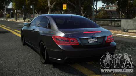 Mercedes-Benz E500 NC para GTA 4