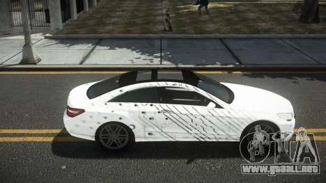 Mercedes-Benz E500 Lozvey S9 para GTA 4