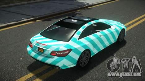 Mercedes-Benz E500 Lozvey S8 para GTA 4