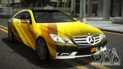 Mercedes-Benz E500 Lozvey S13 para GTA 4