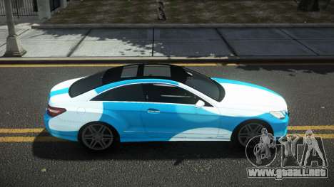 Mercedes-Benz E500 Lozvey S10 para GTA 4