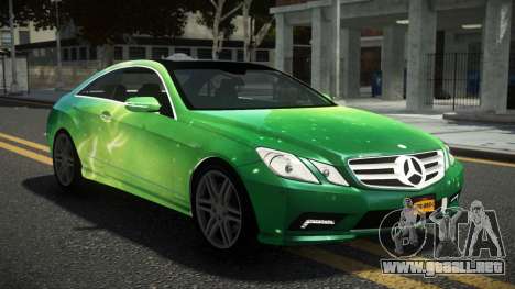 Mercedes-Benz E500 Lozvey S12 para GTA 4