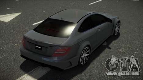 Mercedes-Benz C63 AMG Goley para GTA 4