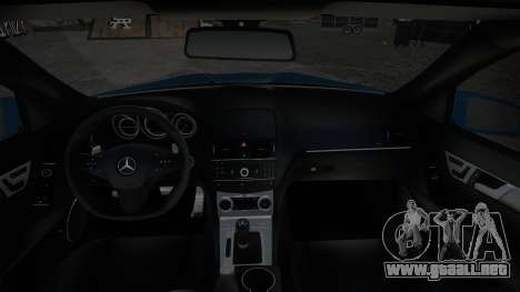 Mercedes-Benz C63 AMG Riot para GTA San Andreas