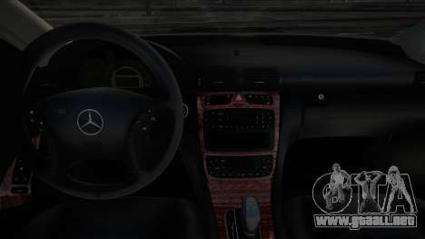 Mercedes-Benz C32 [320] para GTA San Andreas