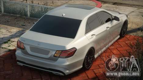 Mercedes-Benz E200 White para GTA San Andreas