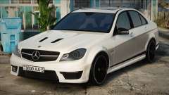 Mercedes-Benz C63 AMG WhITee