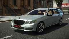 Mercedes-Benz E-Class Estate Sihuro para GTA 4