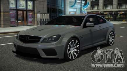 Mercedes-Benz C63 AMG Goley para GTA 4