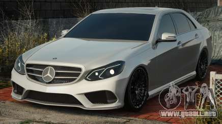 Mercedes-Benz E200 White para GTA San Andreas