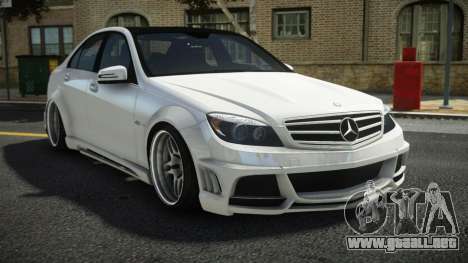 Mercedes-Benz C63 AMG Ehola para GTA 4