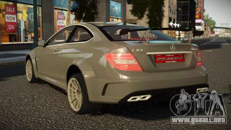 Mercedes-Benz C63 AMG Volfer para GTA 4