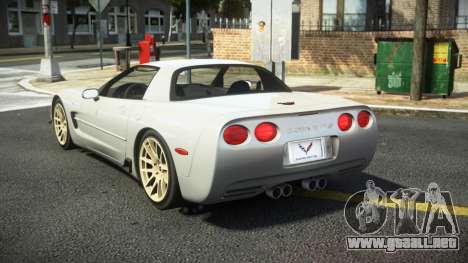 Chevrolet Corvette C5 Vodaro para GTA 4