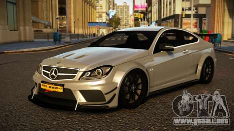 Mercedes-Benz C63 AMG Batruniyo para GTA 4