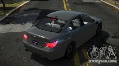 BMW M5 Kachino para GTA 4