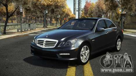 Mercedes-Benz E63 AMG Defos para GTA 4
