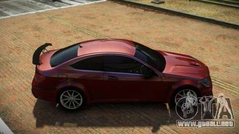 Mercedes-Benz C63 AMG Hurito para GTA 4