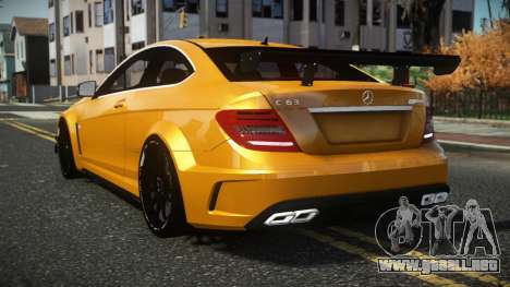 Mercedes-Benz C63 AMG Agodas para GTA 4