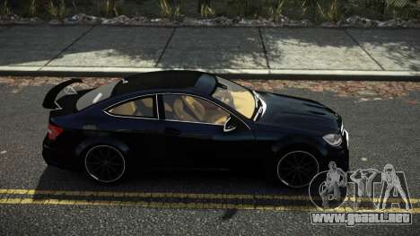 Mercedes-Benz C63 AMG Klaser para GTA 4