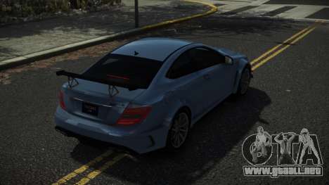 Mercedes-Benz C63 AMG Axury para GTA 4