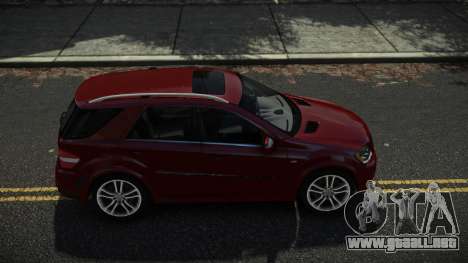 Mercedes-Benz ML63 AMG Fuokas para GTA 4