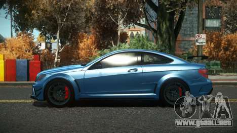 Mercedes-Benz C63 AMG Hugrax para GTA 4