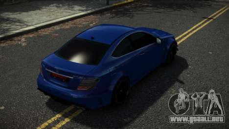 Mercedes-Benz C63 AMG Larex para GTA 4