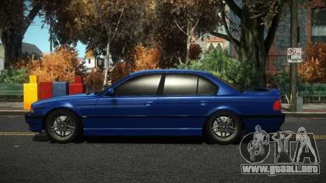 BMW 750i Darumes para GTA 4