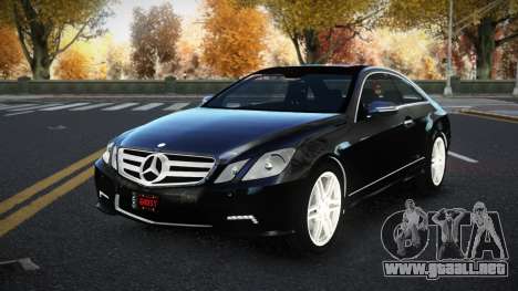 Mercedes-Benz E500 Tazakiyu para GTA 4