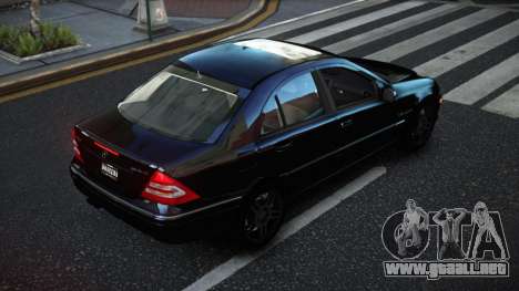 Mercedes-Benz C32 AMG Pyzola para GTA 4