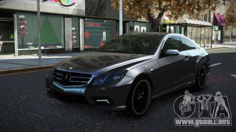 Mercedes-Benz E500 Renxa para GTA 4