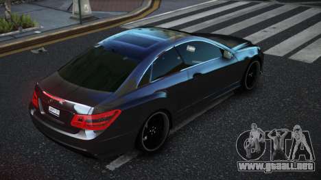 Mercedes-Benz E500 Renxa para GTA 4