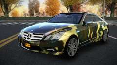 Mercedes-Benz E500 Ganexphia S10 para GTA 4