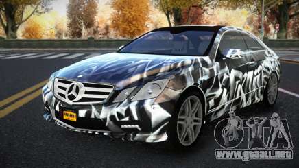 Mercedes-Benz E500 Ganexphia S5 para GTA 4