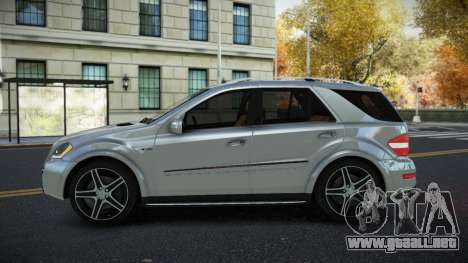 Mercedes-Benz ML63 AMG Kaqxit para GTA 4