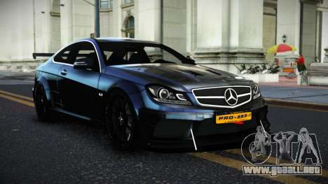 Mercedes-Benz C63 AMG Huoqe para GTA 4
