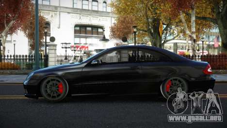 Mercedes-Benz CLK55 AMG Fezinotub para GTA 4