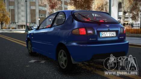 Daewoo Lanos Hohbu para GTA 4