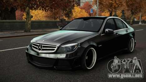 Mercedes-Benz C63 AMG Kecu para GTA 4