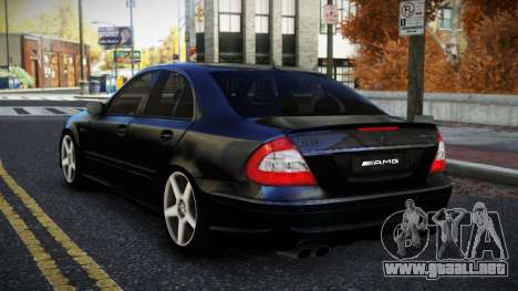 Mercedes-Benz E63 AMG Rajig para GTA 4