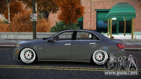 Mercedes-Benz E63 AMG Delvoyame para GTA 4
