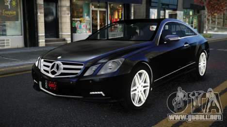 Mercedes-Benz E500 Qowi para GTA 4