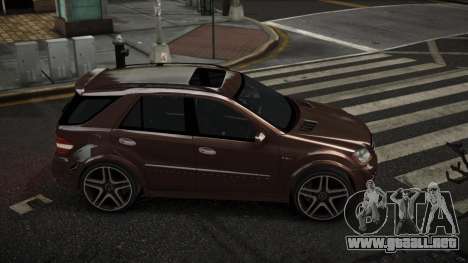 Mercedes-Benz ML63 AMG Rihjic para GTA 4